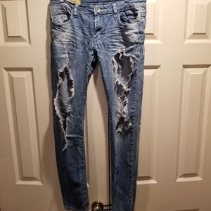 Destroyed Jeans